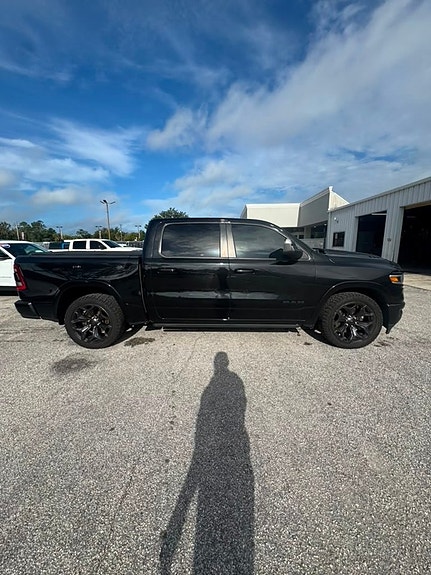 Dodge RAM 1500 5 of 17