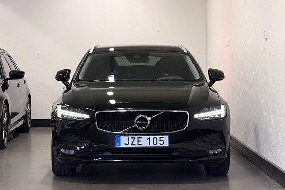 Volvo V90 2 of 29