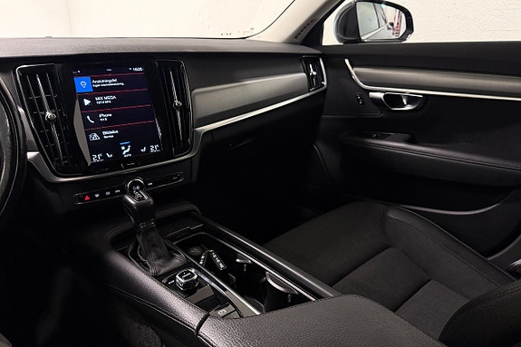 Volvo V90 14 of 29