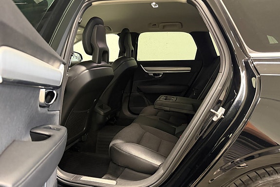 Volvo V90 10 of 29