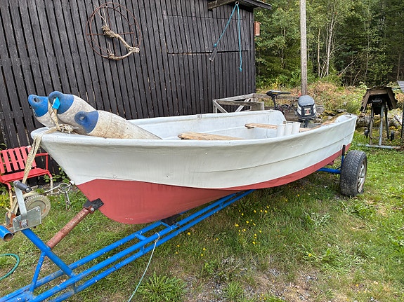Glasfibereka med trailer + motor 7 of 7