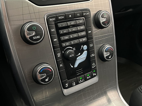 Volvo XC70 25 of 30