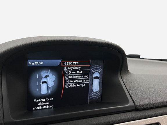 Volvo XC70 24 of 30
