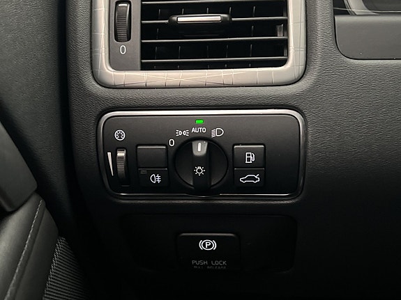 Volvo XC70 29 of 30
