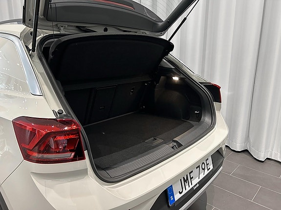 Volkswagen T-Roc 4 of 13
