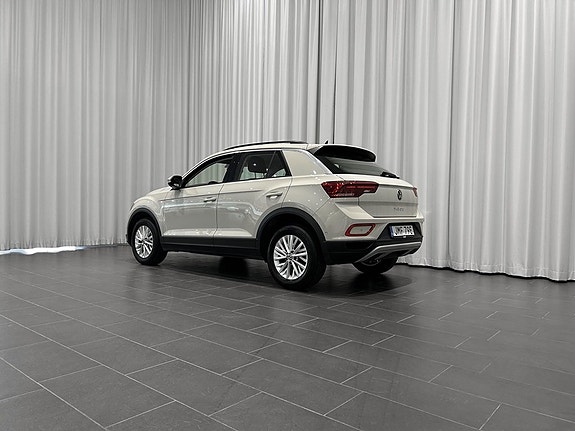 Volkswagen T-Roc 3 of 13