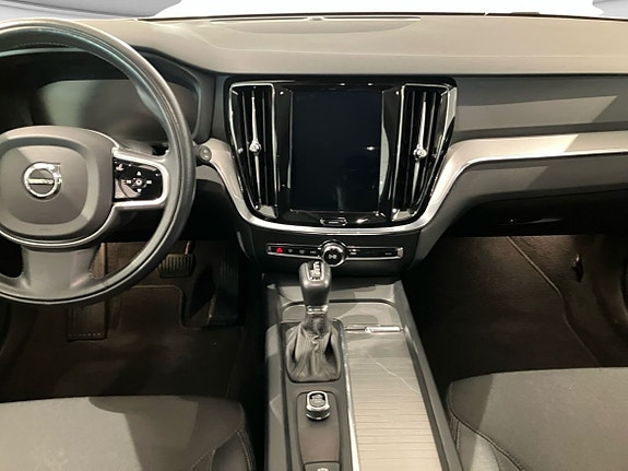 Volvo V60 Cross Country 13 of 15