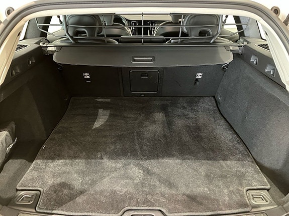 Volvo V60 Cross Country 14 of 15