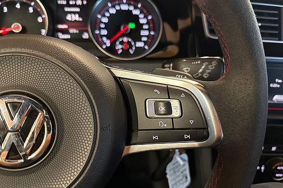 Volkswagen Golf I 14 of 24
