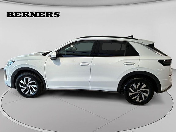 Volkswagen T-Roc 2 of 13