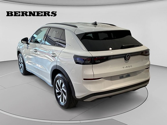 Volkswagen T-Roc 3 of 13
