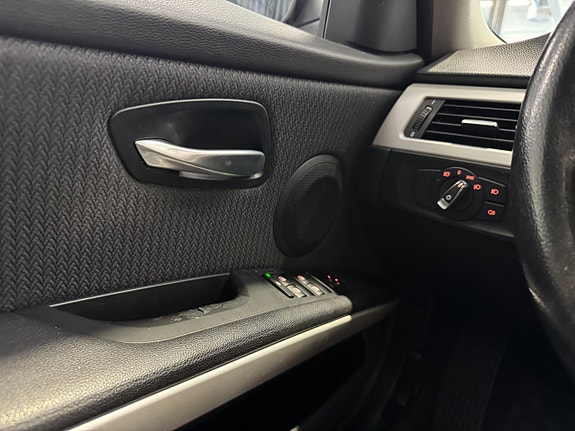 BMW 320d 14 of 21