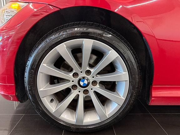 BMW 320d 16 of 21