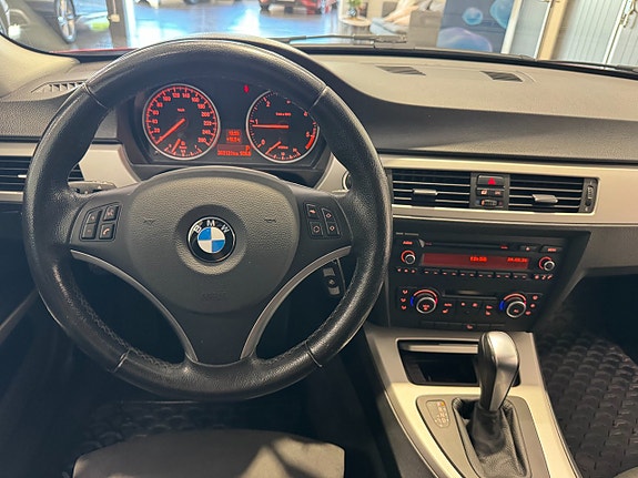 BMW 320d 12 of 21