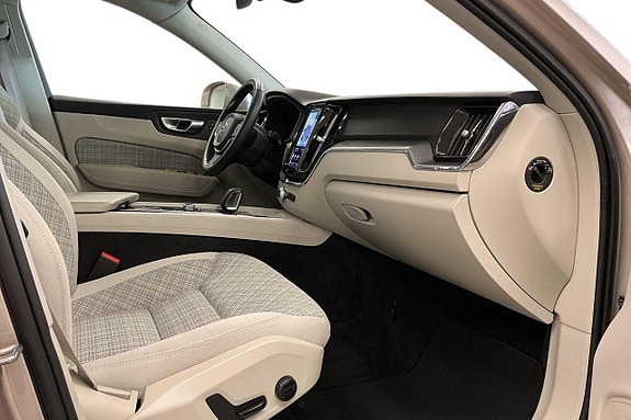 Volvo XC60 9 of 29
