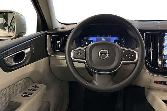 Volvo XC60 14 of 29