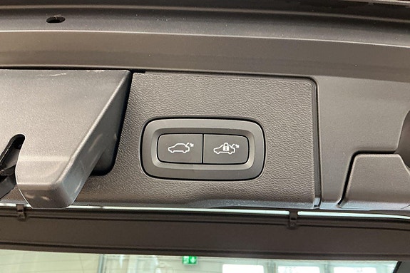 Volvo XC60 22 of 29