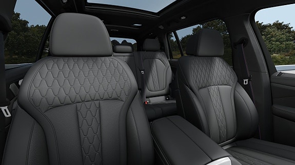 BMW X7 10 of 13