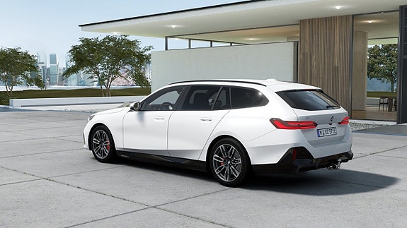 BMW i5 2 of 13