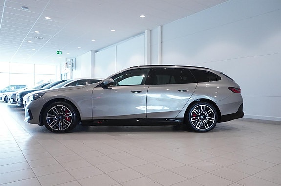BMW i5 3 of 12