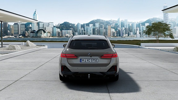 BMW i5 5 of 13