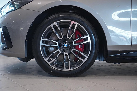 BMW i5 12 of 12