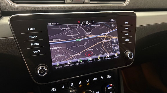 Skoda Superb 19 of 27
