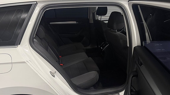 Skoda Superb 14 of 27