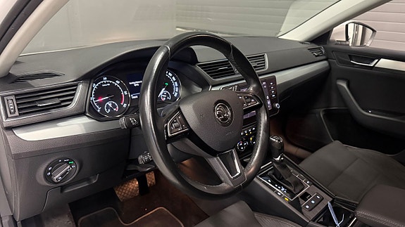 Skoda Superb 12 of 27