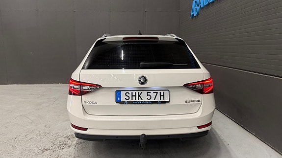 Skoda Superb 8 of 27