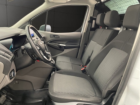 Ford Transit Connect 15 of 30