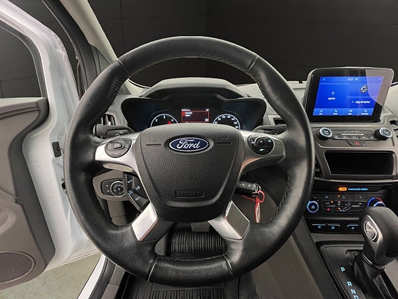 Ford Transit Connect 17 of 30