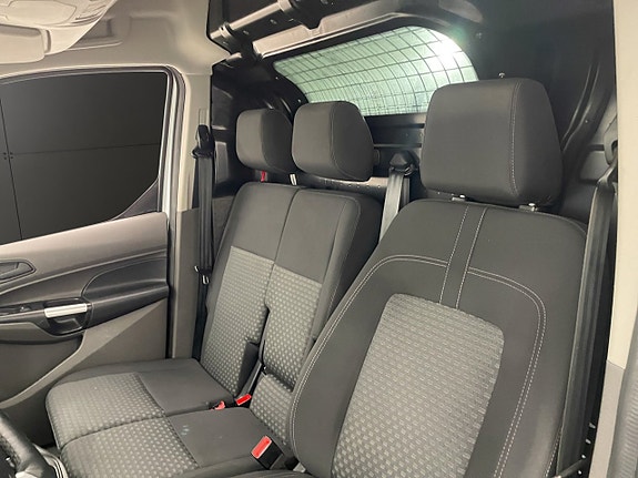 Ford Transit Connect 26 of 30