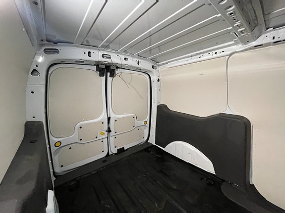 Ford Transit Connect 12 of 30