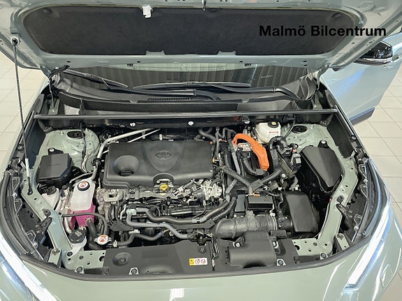 Toyota RAV4 11 of 19