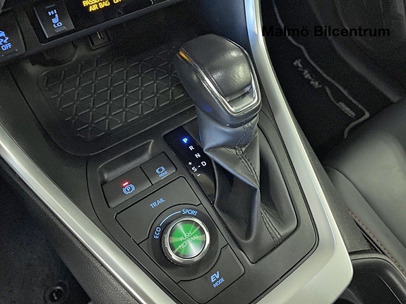 Toyota RAV4 17 of 19