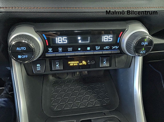 Toyota RAV4 18 of 19