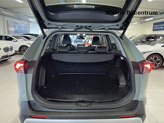 Toyota RAV4 19 of 19