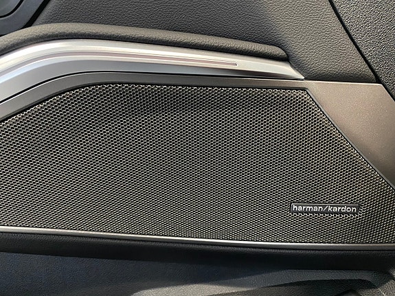 BMW M340i 4 of 17