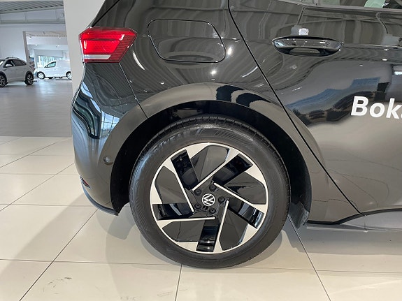 Volkswagen ID.3 6 of 27