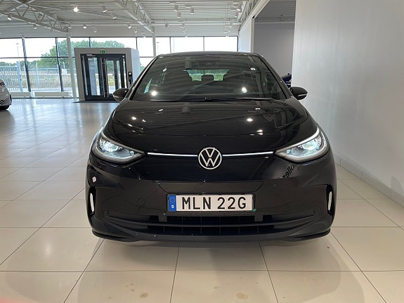 Volkswagen ID.3 2 of 27