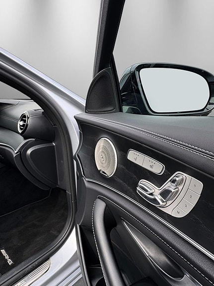 Mercedes-Benz E63 24 of 30