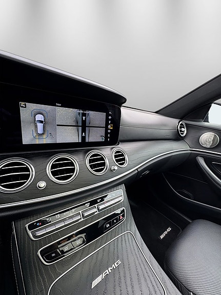 Mercedes-Benz E63 20 of 30