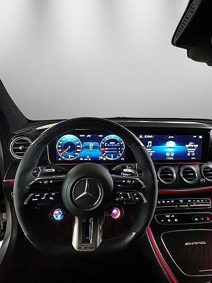 Mercedes-Benz E63 14 of 30