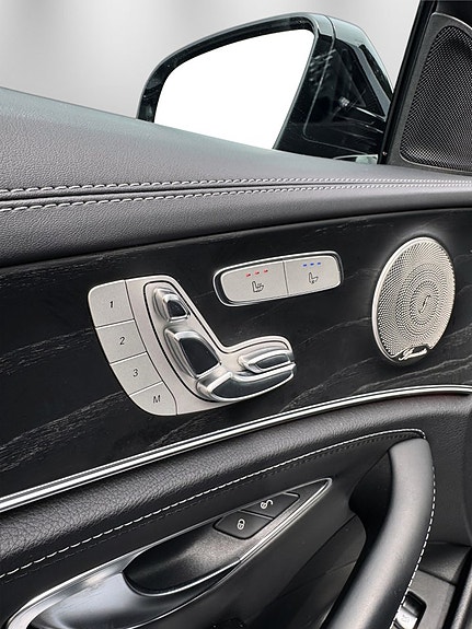 Mercedes-Benz E63 12 of 30