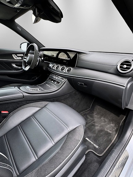 Mercedes-Benz E63 25 of 30