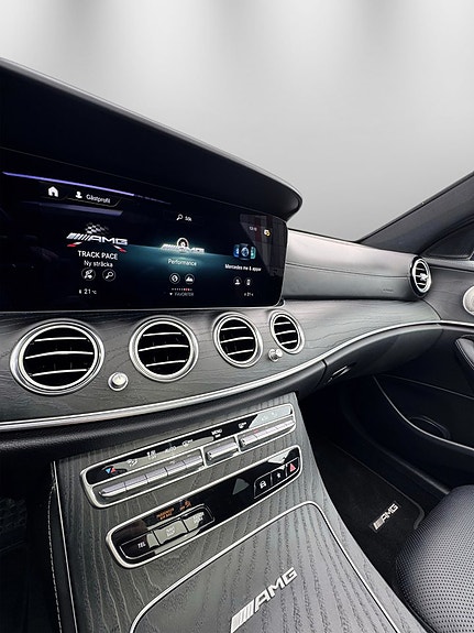 Mercedes-Benz E63 17 of 30