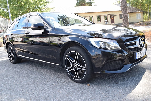 Mercedes-Benz C220 d 3 of 26