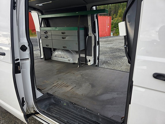 Volkswagen Transporter 11 of 12