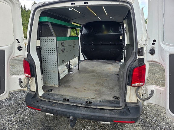 Volkswagen Transporter 9 of 12
